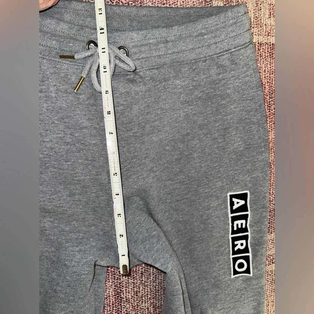 Aeropostale men’s grey drawstring embroidered logo cotton blend joggers size med